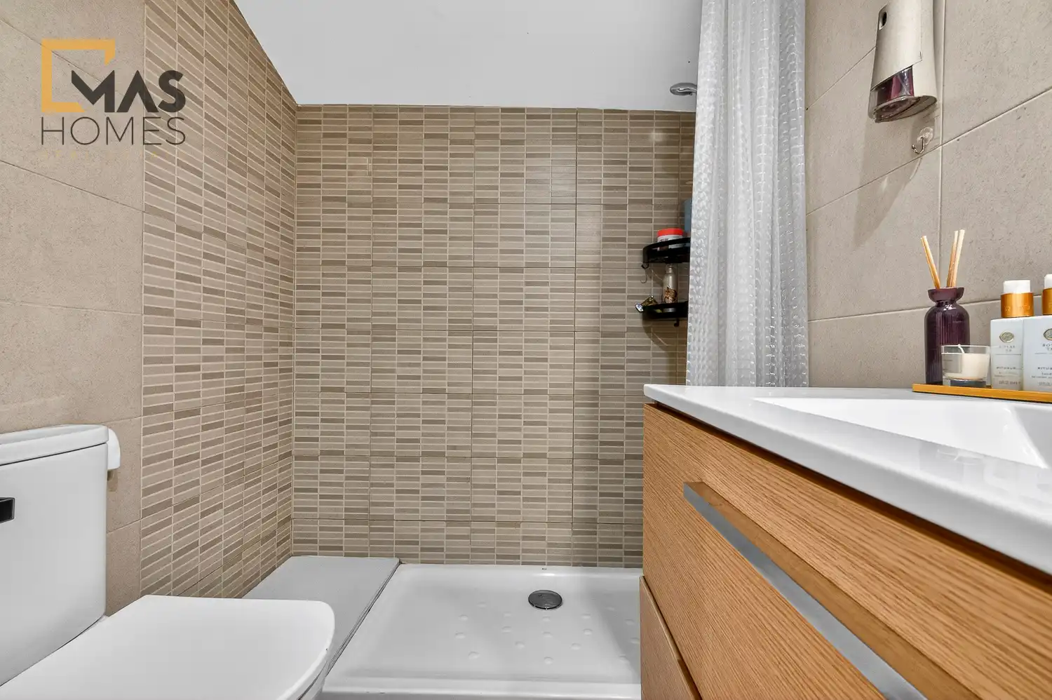 Baño de Piso en venta en Martorell con Terraza