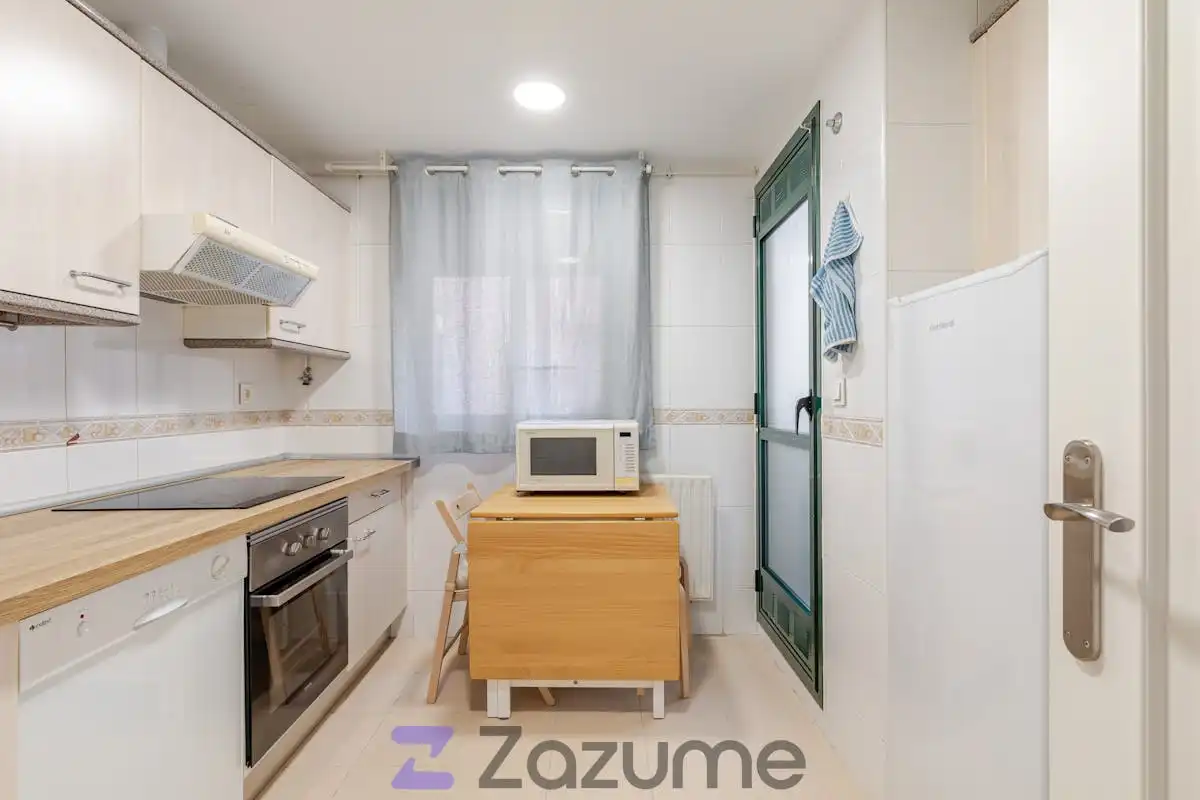 Cocina de Piso de alquiler en Móstoles con Aire acondicionado, Calefacción y Parquet