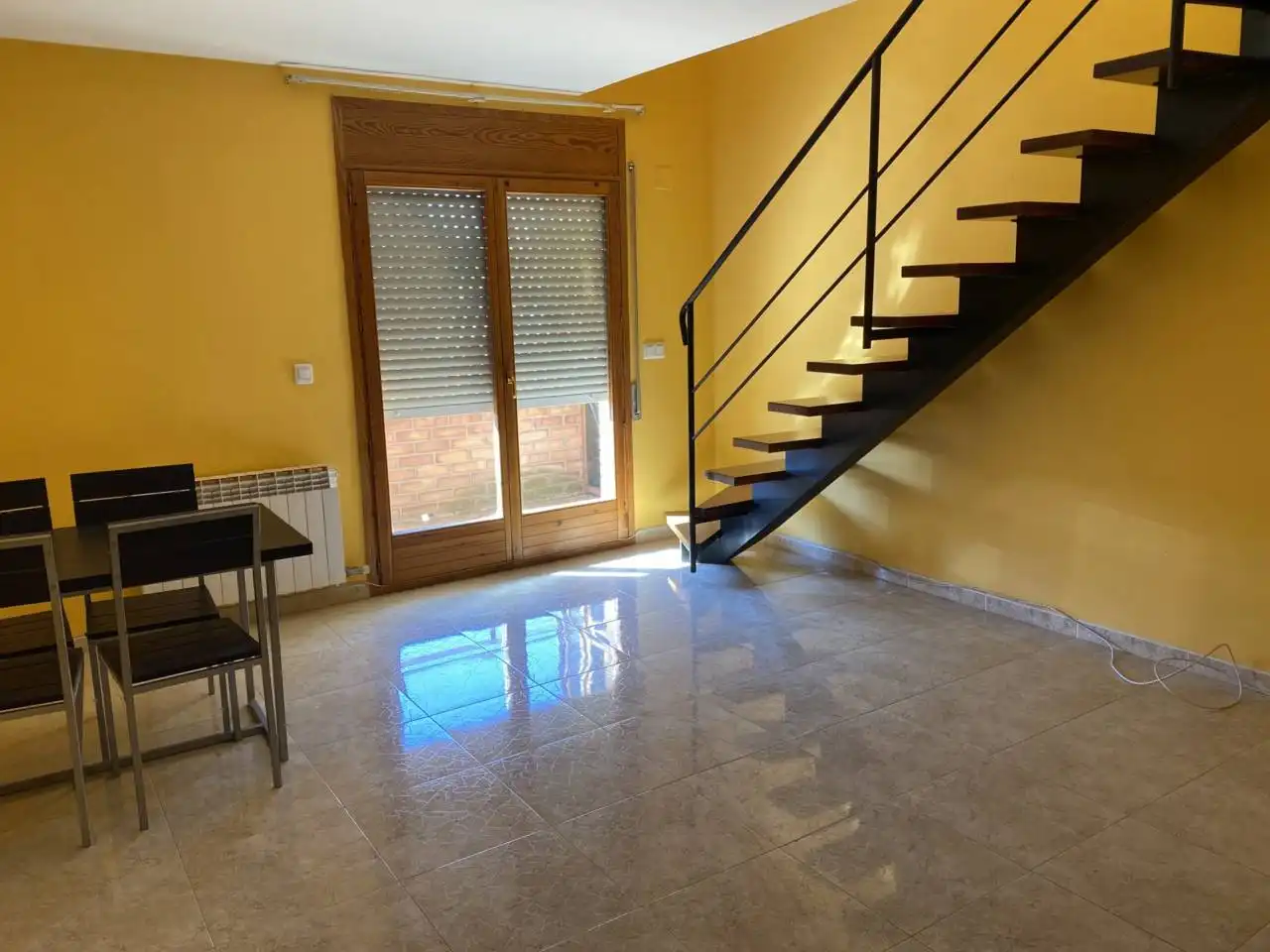 Wohnung zur Miete in Alcañiz mit Heizung, Abstellraum und Balkon