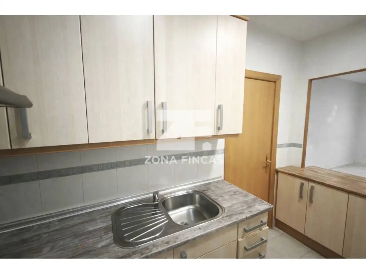 Cocina de Apartamento en venta en Santa Coloma de Gramenet