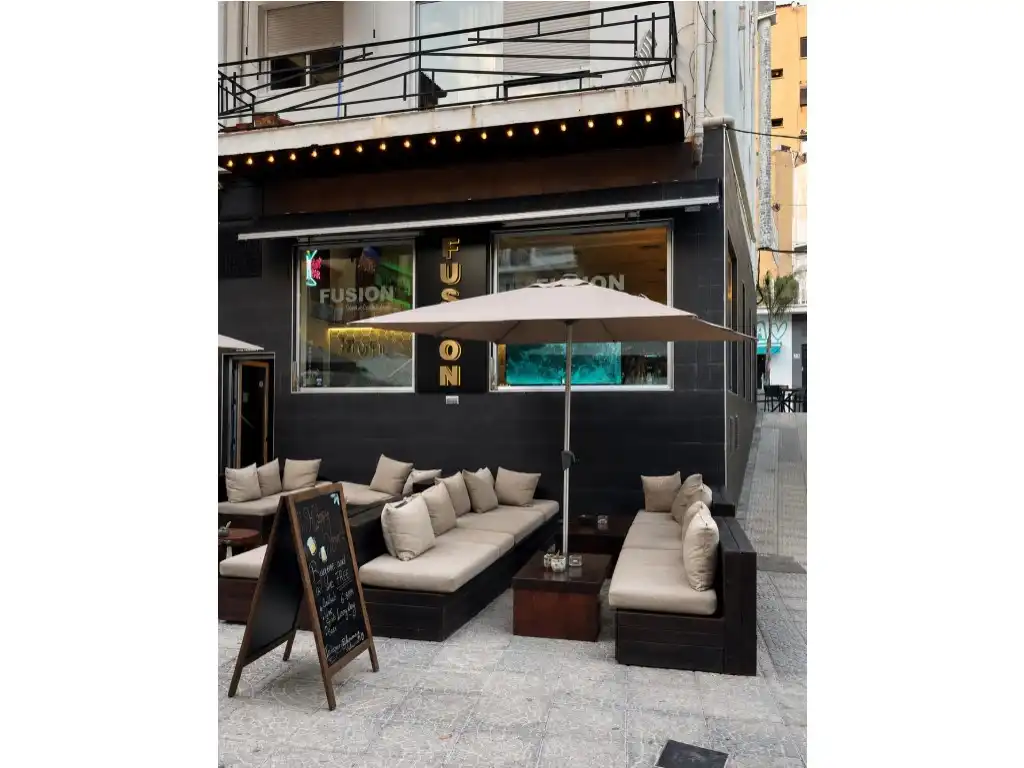 Business premises for transfer in Casco Urbano, imagen 2