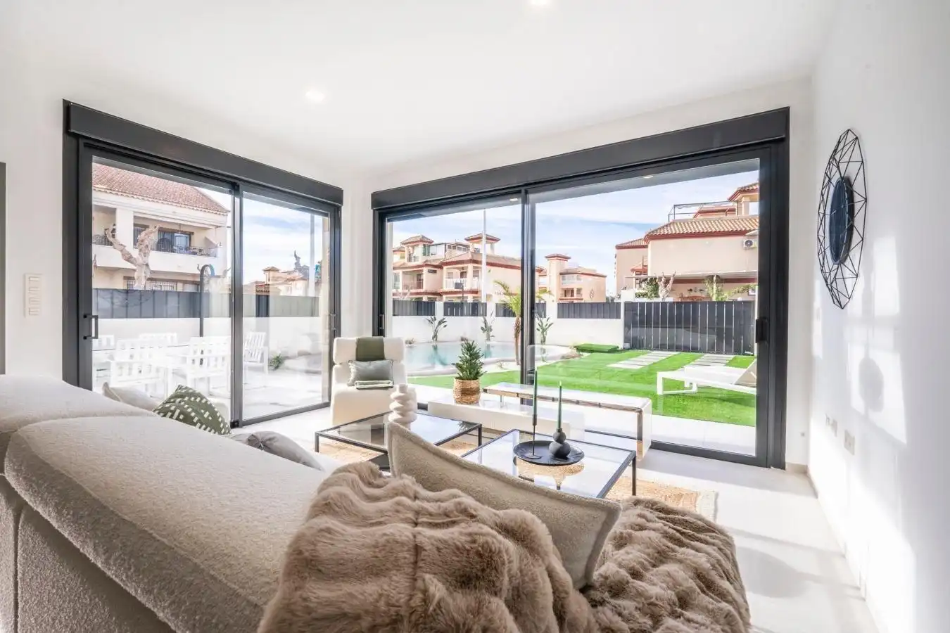 Chalet con piscina en venta en Roldán, imagen 12