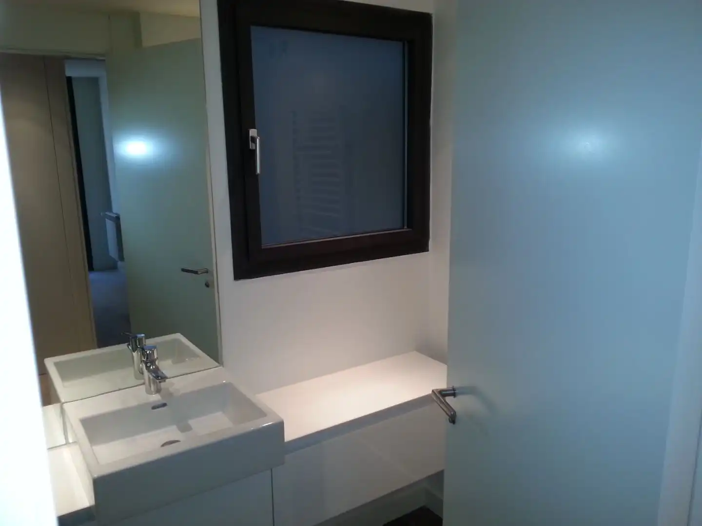 Bathroom of Flat for rent in Madrid  with Air Conditioner, Parquet flooring and Storage room