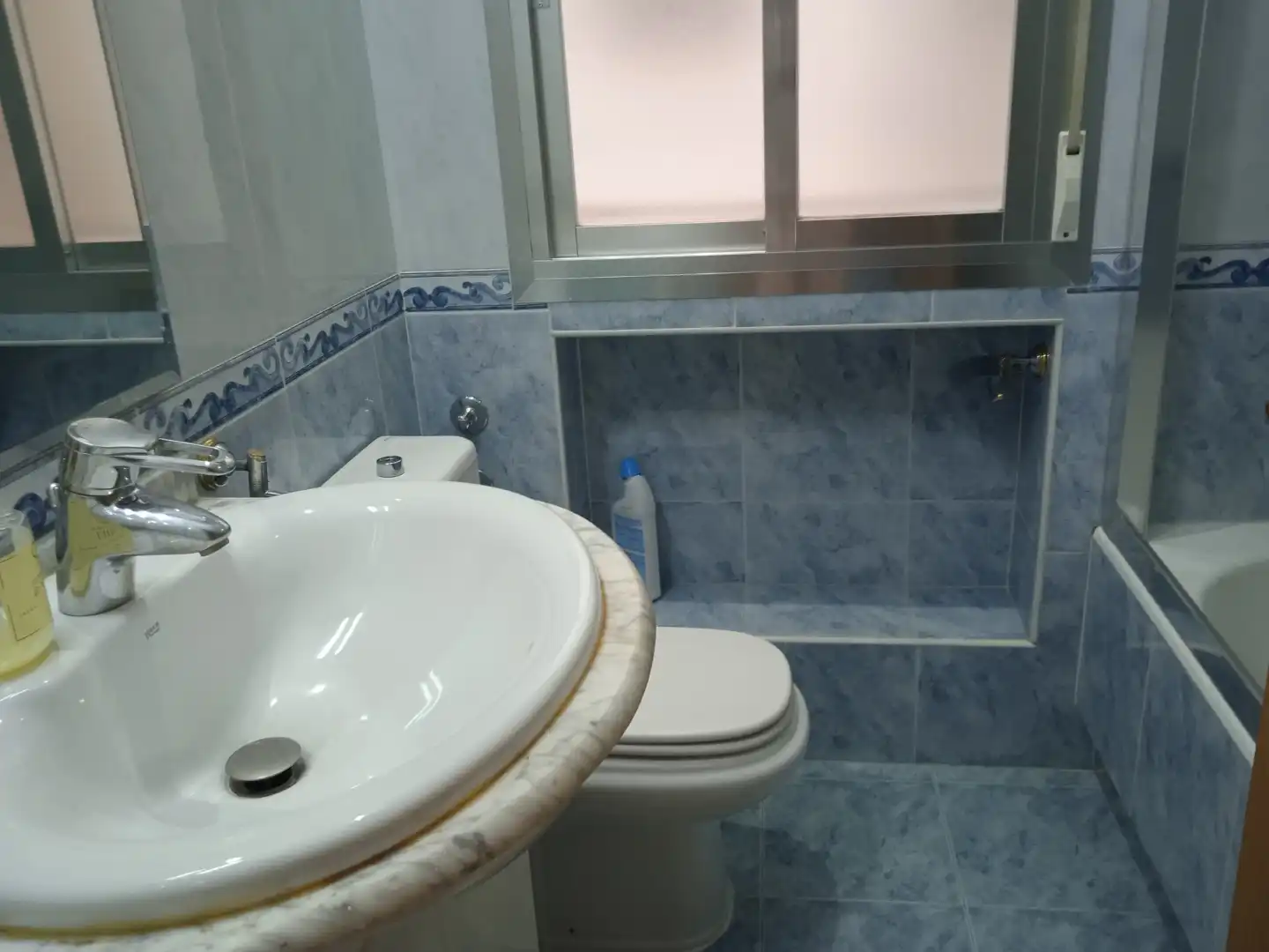 Room in Calle del Doctor Castelo, Ibiza de Madrid