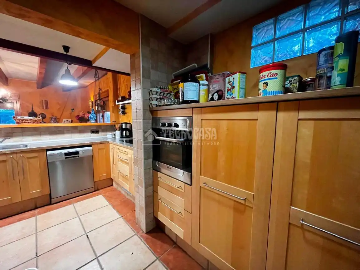 Cocina de Casa adosada en venta en Sobradiel con Calefacción y Jardín privado