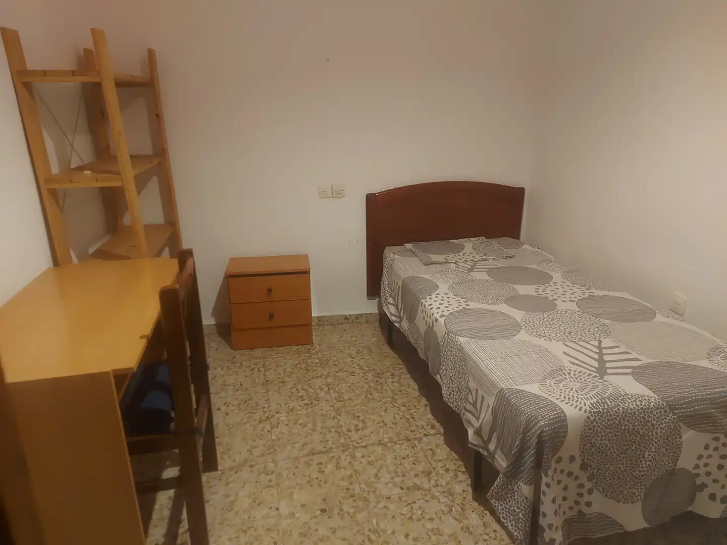 Habitación de Piso de alquiler en Toledo con Calefacción, Amueblado y Horno