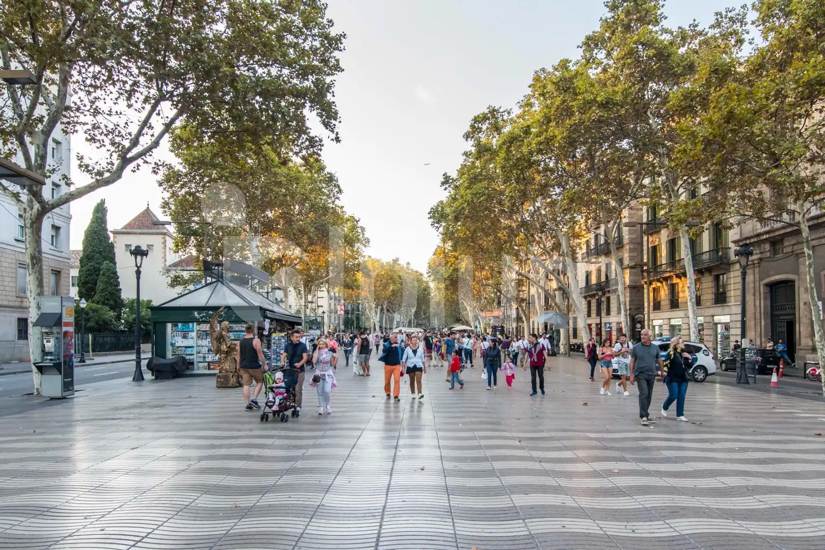 Vista exterior de Edifici en venda en Barcelona