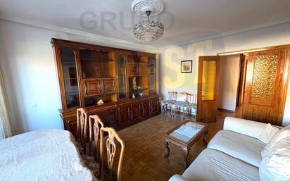 Living room of Flat for sale in Segovia Capital  with Heating, Terrace and Storage room