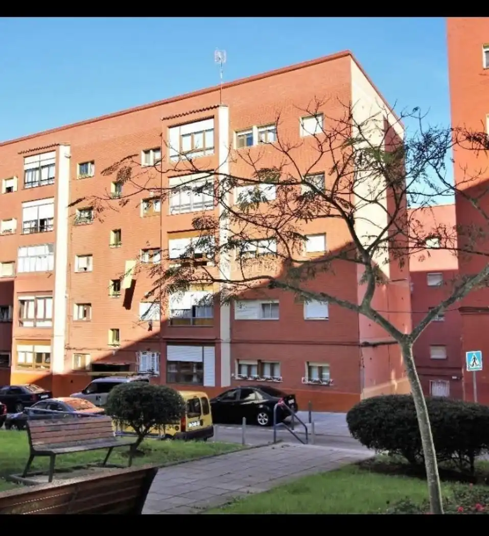 Wohnung zur Miete in Grupo los Pinares 3B, imagen 3