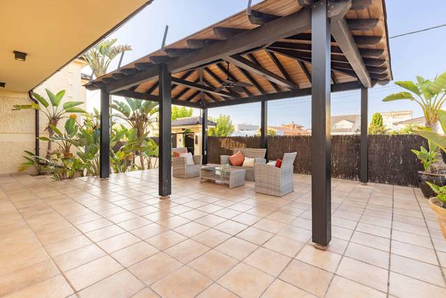 Casa-chalet en Venta en Calle DOCE en Chilches / Xilxes