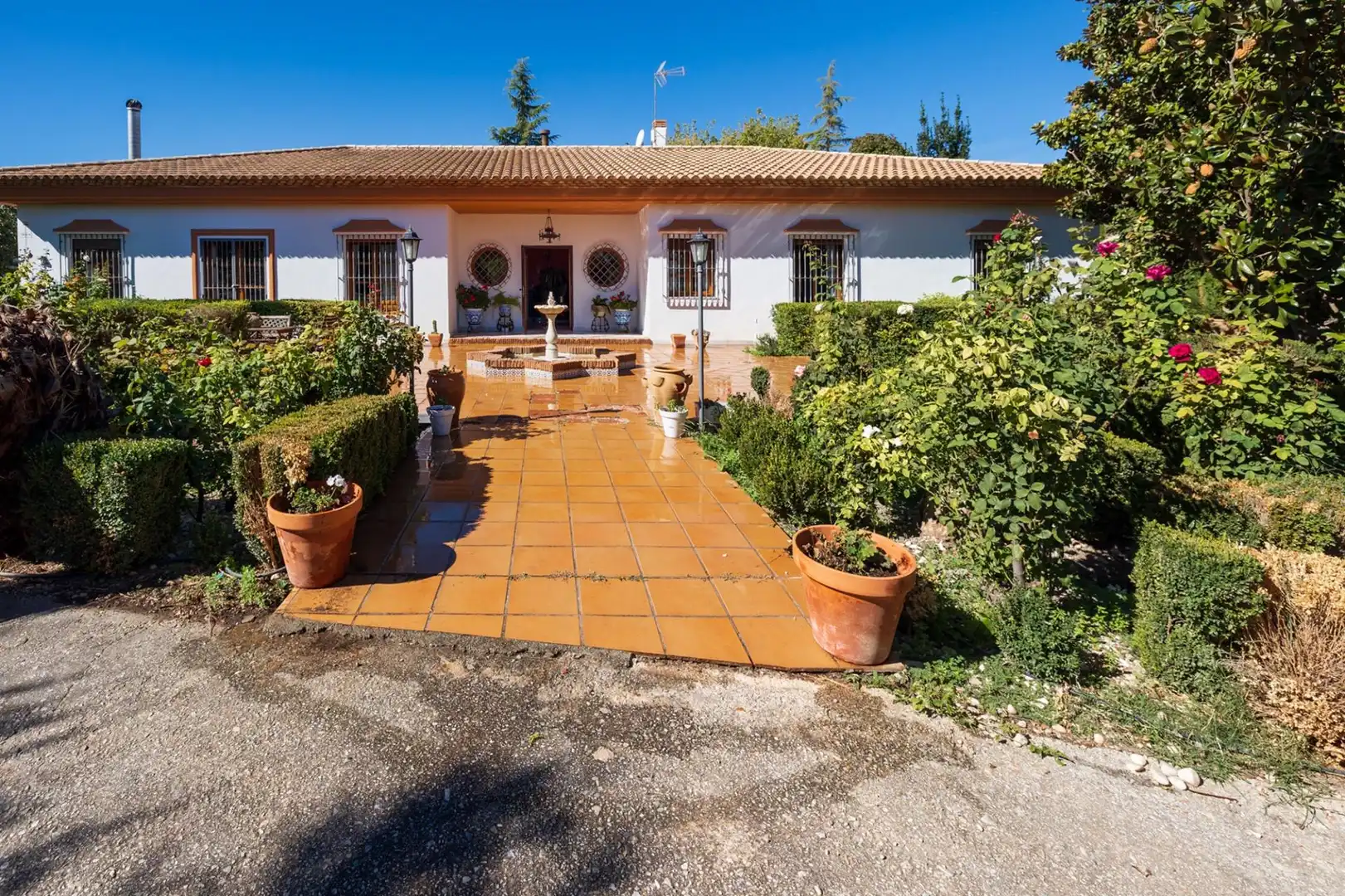 Jardí de Casa o xalet en venda en Baza amb Aire condicionat, Calefacció i Jardí privat