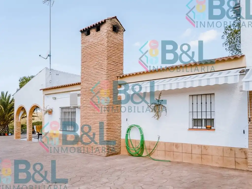 Vista exterior de Casa o chalet en venta en Valverde del Camino con Terraza