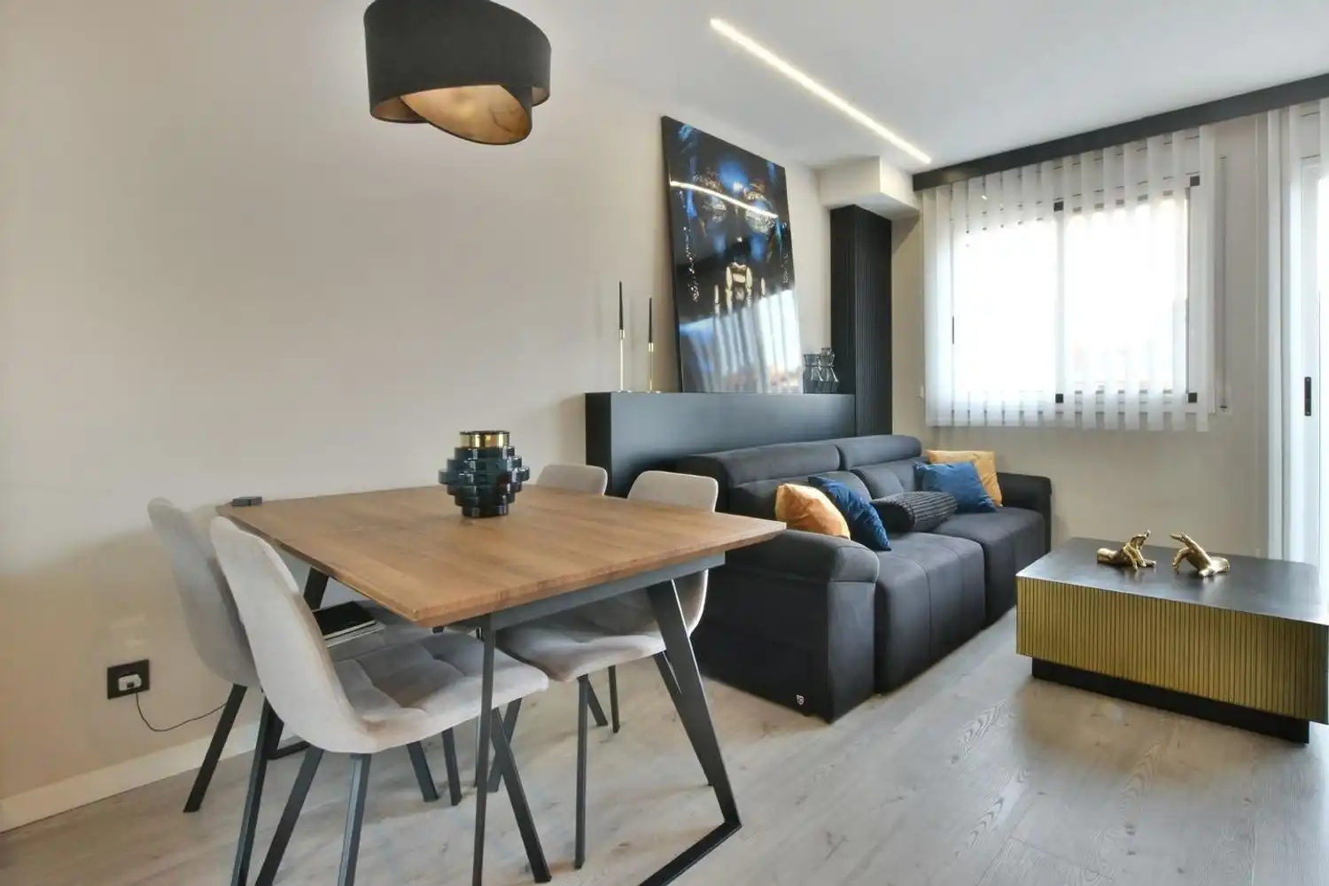 Sala d'estar de Dúplex en venda en Terrassa amb Aire condicionat, Terrassa i Traster