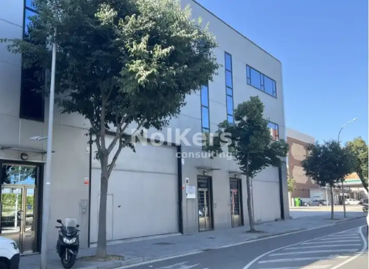 Industrial buildings for rent in Centre