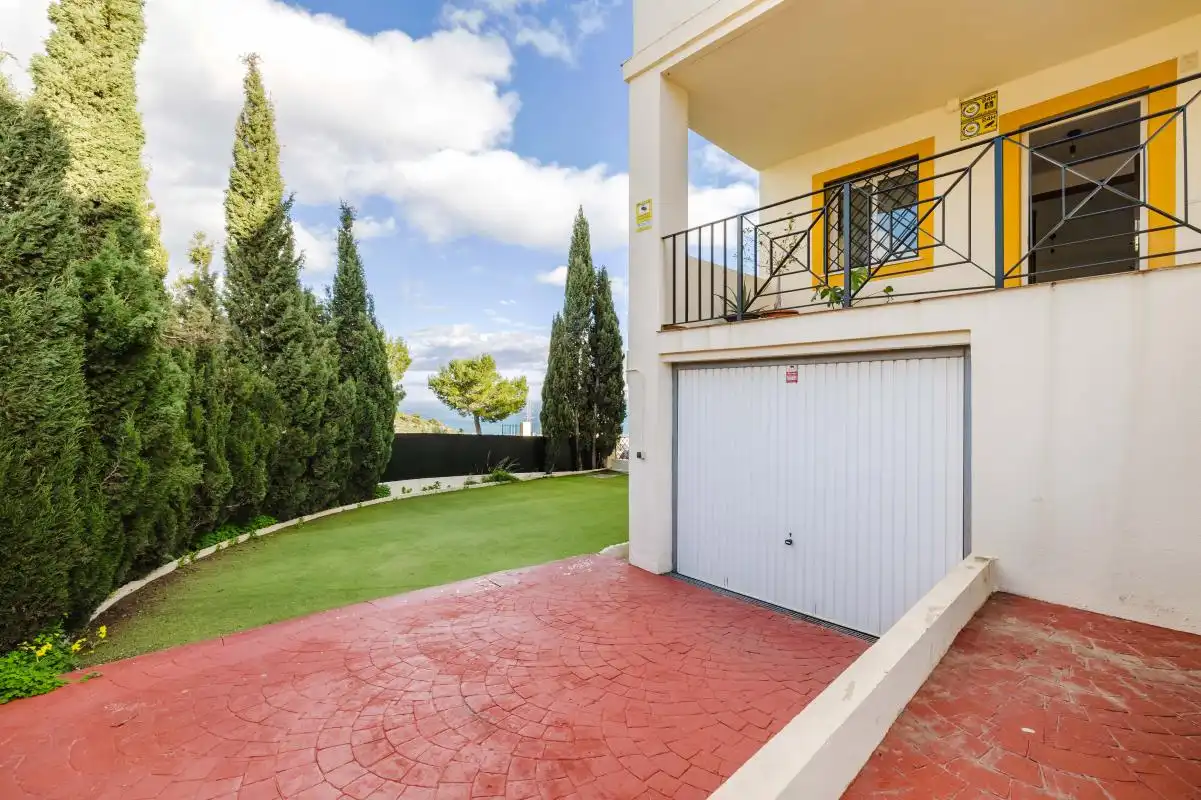 Jardín de Casa adosada en venta en Benalmádena con Calefacción, Jardín privado y Terraza