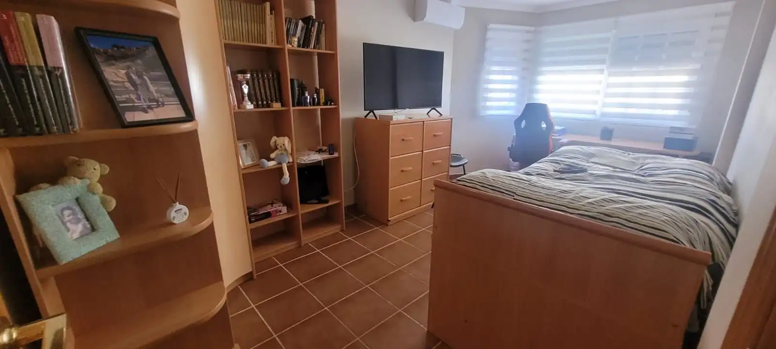 Dormitori de Casa o xalet en venda en Algeciras amb Jardí privat, Terrassa i Traster