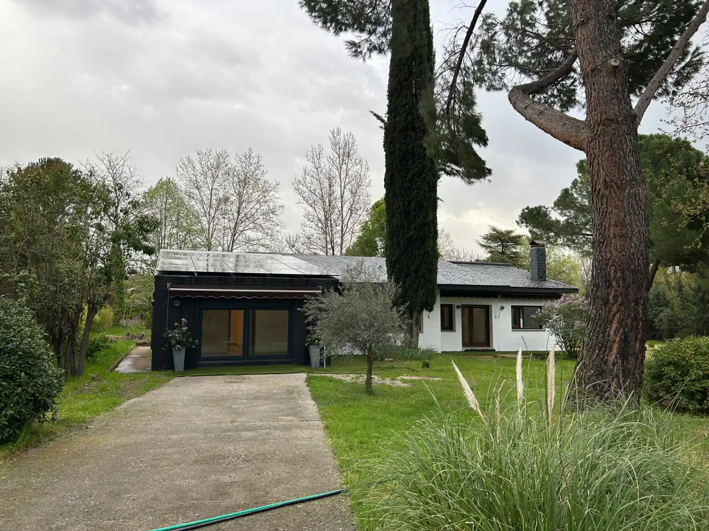 Exterior view of Houses for sale in Villanueva de la Cañada  with Air Conditioner, Heating and Private garden