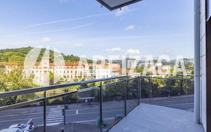 Terrassa de Pis en venda en Donostia - San Sebastián  amb Calefacció, Terrassa i Balcó