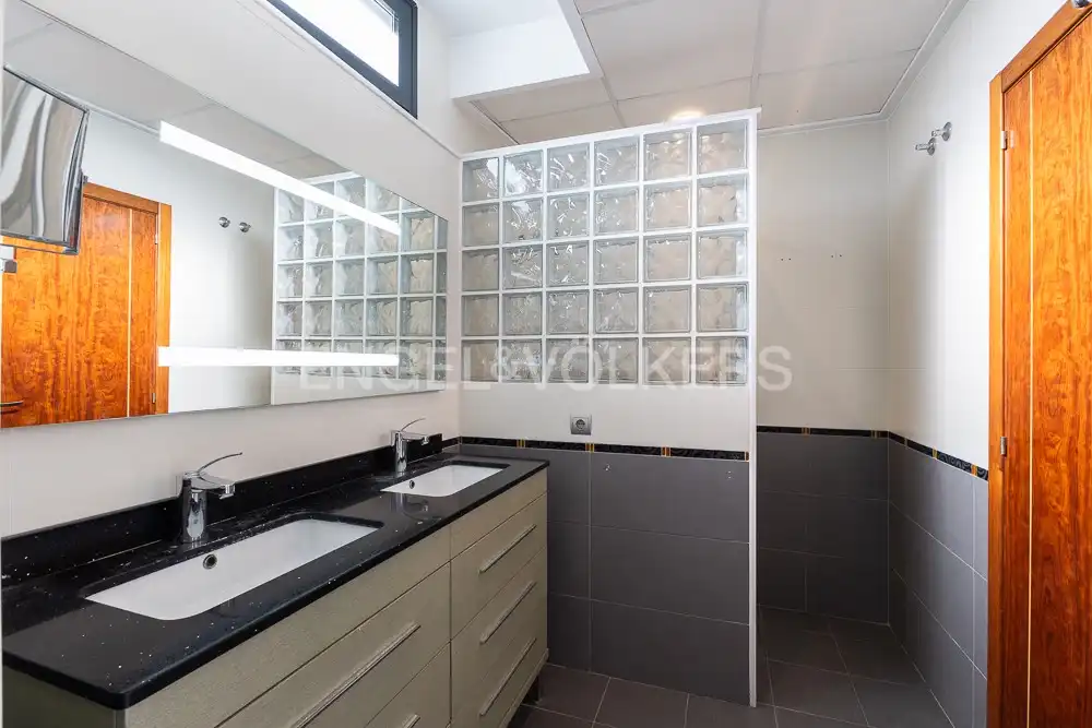 Bathroom of Houses for sale in Cullera  with Air Conditioner, Heating and Terrace