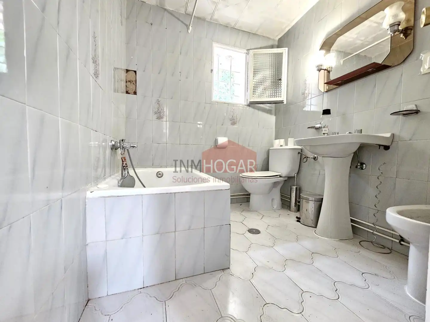 Baño de Casa o chalet en venta en Herradón de Pinares con Calefacción, Jardín privado y Terraza