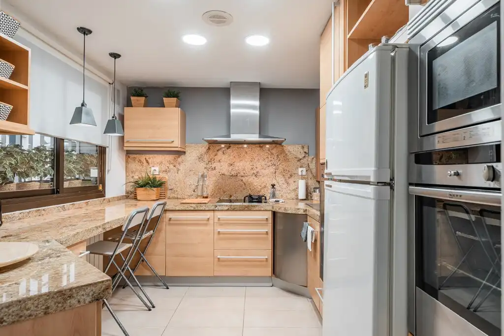 Cuina de Dúplex en venda en  Palma de Mallorca amb Calefacció, Jardí privat i Terrassa