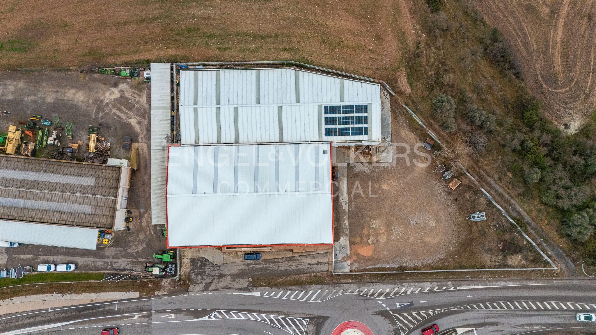 Vista exterior de Nau industrial en venda en Manresa