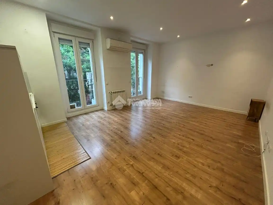 Flat for rent in Madrid  with Air Conditioner, Heating and Parquet flooring
