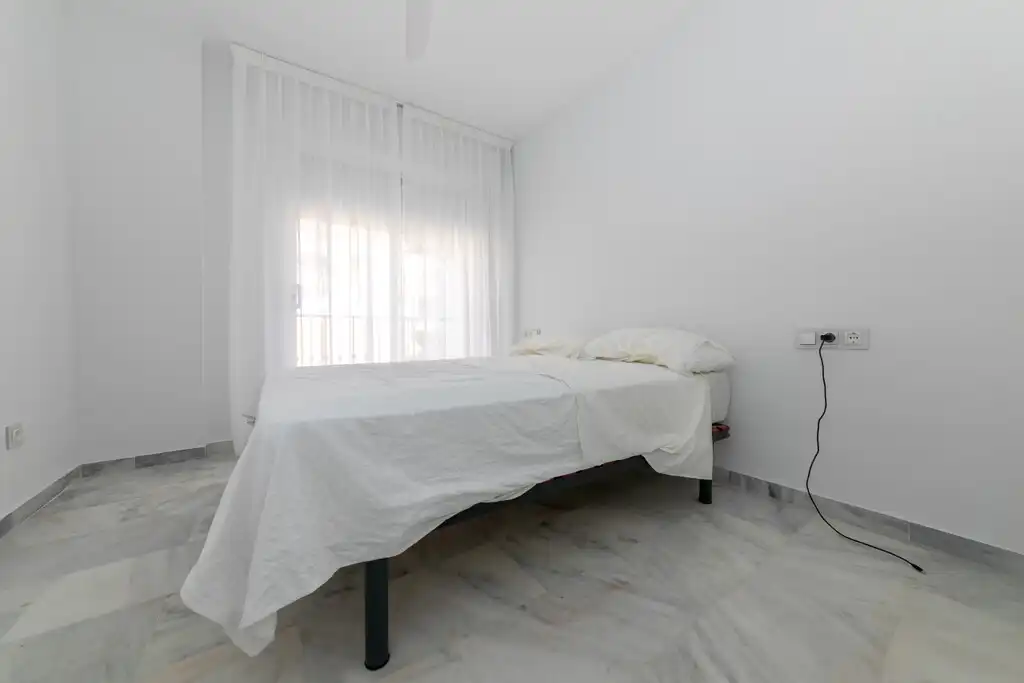 Schlafzimmer von Wohnungen zur Miete in Estepona mit Klimaanlage, Terrasse und Alarm