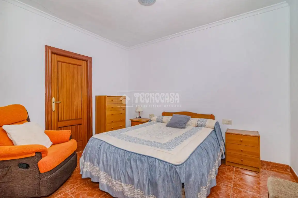 Habitación de Casa adosada en venta en Alhendín