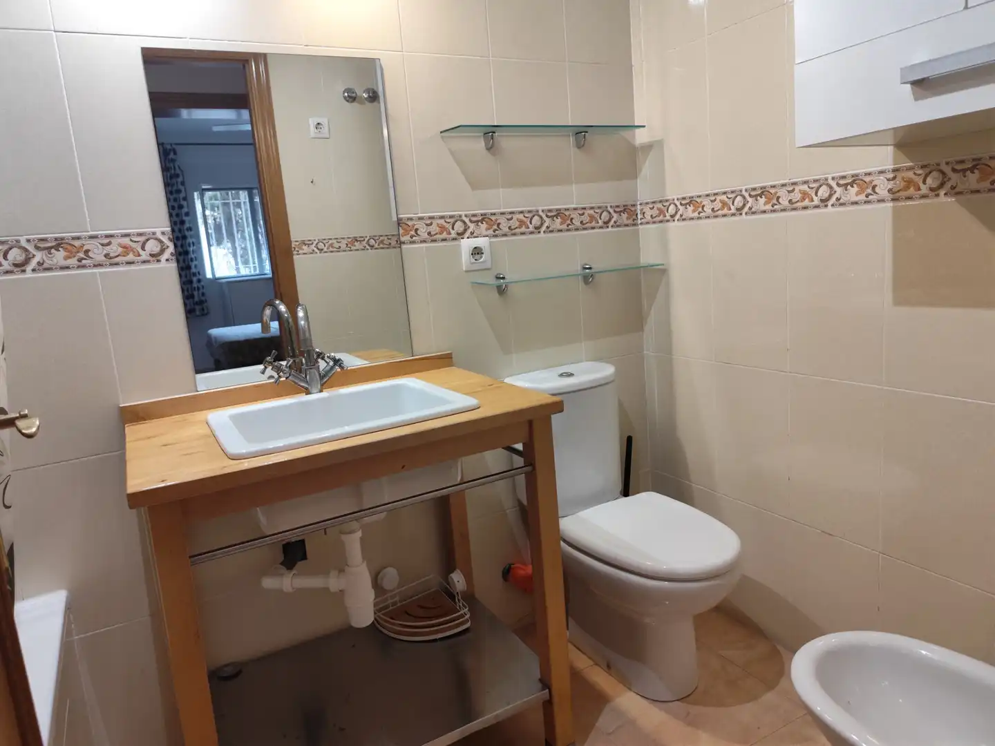 Baño de Piso en venta en Murcia con Trastero y Amueblado