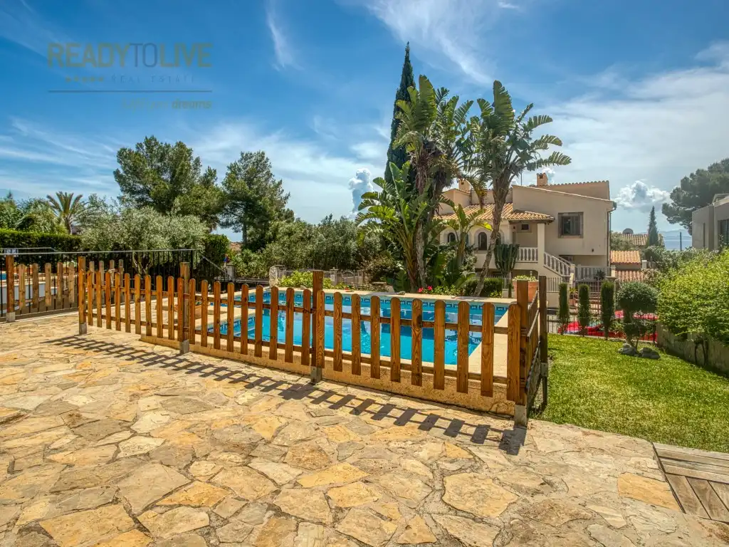 Außenansicht von Einfamilien-Reihenhaus zum Verkauf in Alcúdia mit Klimaanlage, Privatgarten und Terrasse