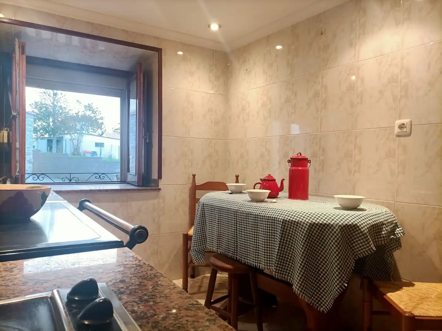 Cuina de Casa o xalet en venda en Siero amb Traster i Piscina