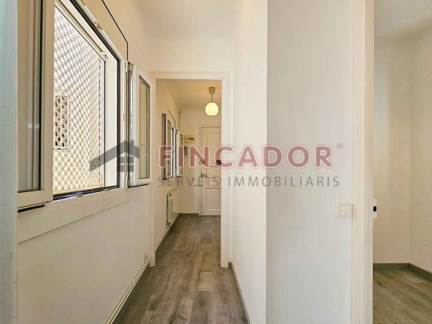 Flat for sale in Barcelona  with Air Conditioner, Heating and Parquet flooring