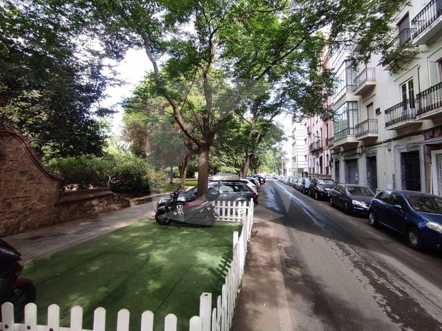 Local comercial en Alquiler en Parque de Castelar en Casco Antiguo