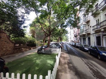 Local comercial de lloguer a Parque de Castelar