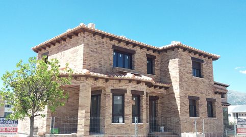 Foto 2 de Casa adosada en venta en Calle Juan Pablo Ⅱ, 18, El Casar, Guadalajara