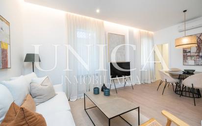 Living room of Flat for sale in  Madrid Capital  with Air Conditioner and Heating