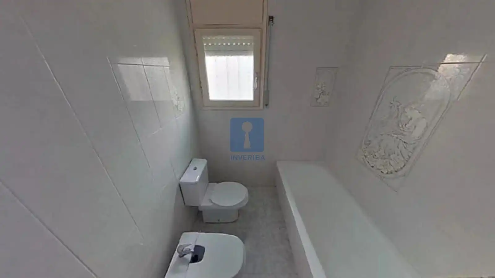 Bathroom of Houses for sale in Cubelles  with Air Conditioner, Heating and Terrace