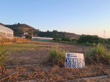 Terreno rústico en venta en Los Tablones - La Garnatilla