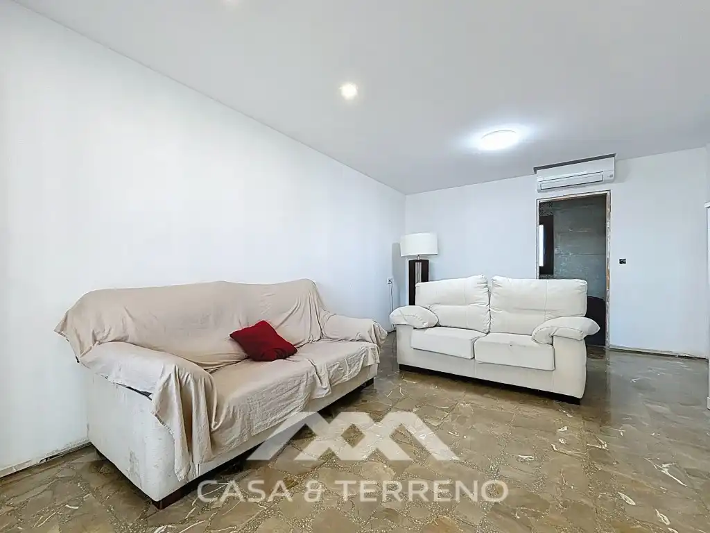 Sala d'estar de Casa o xalet en venda en Vélez-Málaga amb Aire condicionat, Jardí privat i Terrassa