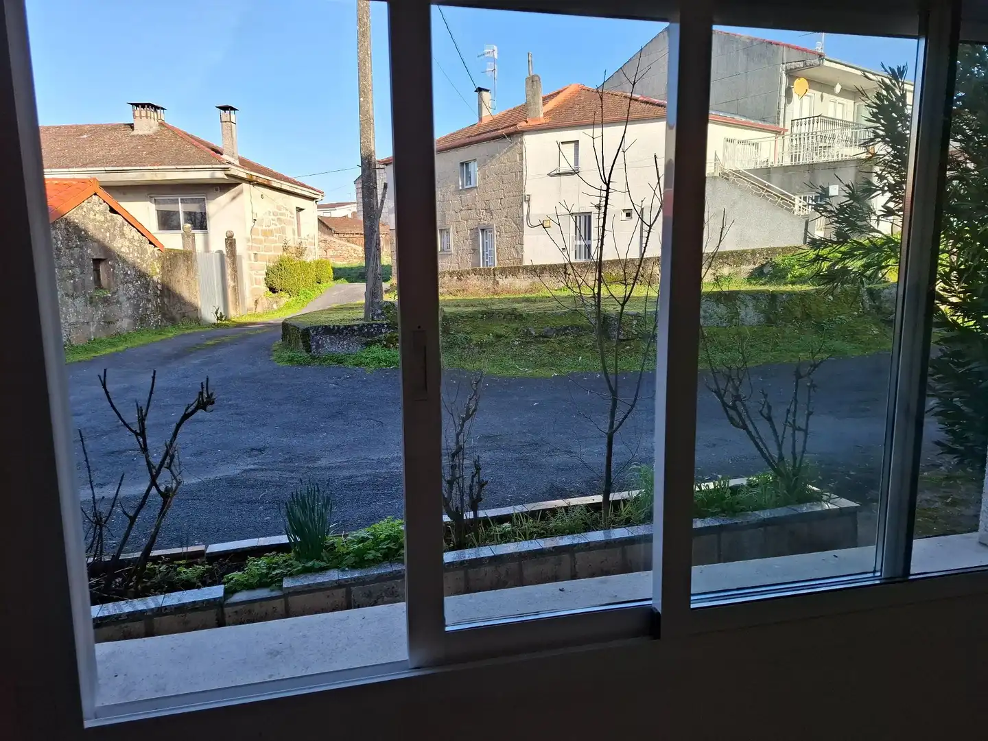 Exterior view of Detached homes for rent in O Carballiño    with Air Conditioner, Heating and Private garden