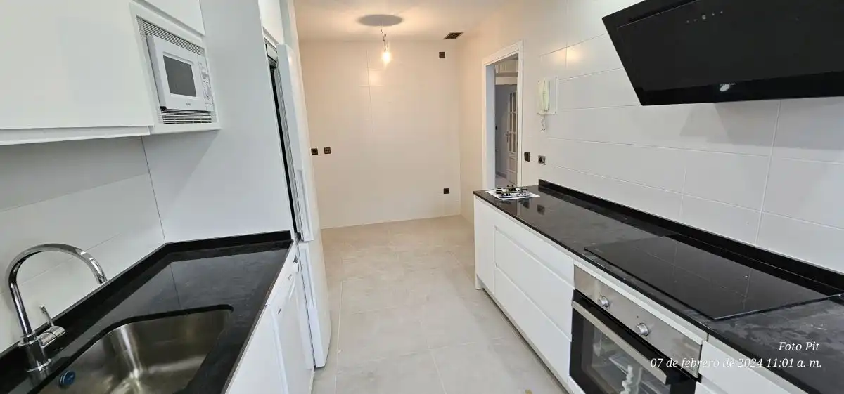 Piso de alquiler en camilo jose cela, La Buhaira