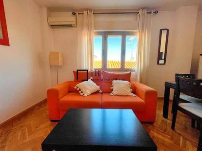 Living room of Flat for sale in  Toledo Capital  with Air Conditioner, Heating and Parquet flooring
