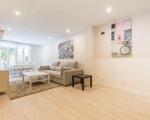 Sala d'estar de Pis de lloguer en  Madrid Capital amb Aire condicionat i Piscina