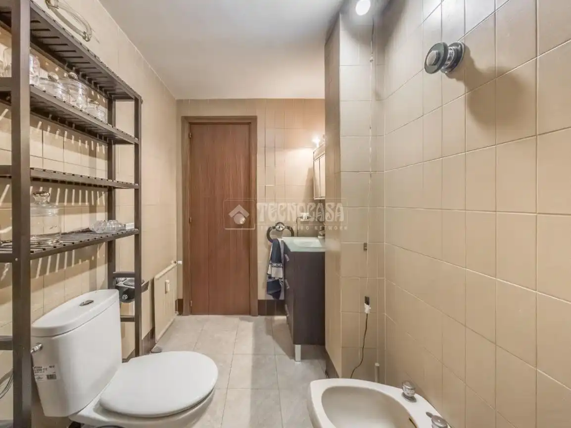 Baño de Piso en venta en Madrid con Aire acondicionado y Calefacción