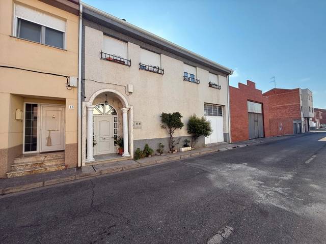 Casa adosada en Venta en Calle los Braos, 6 en Santa María del Páramo