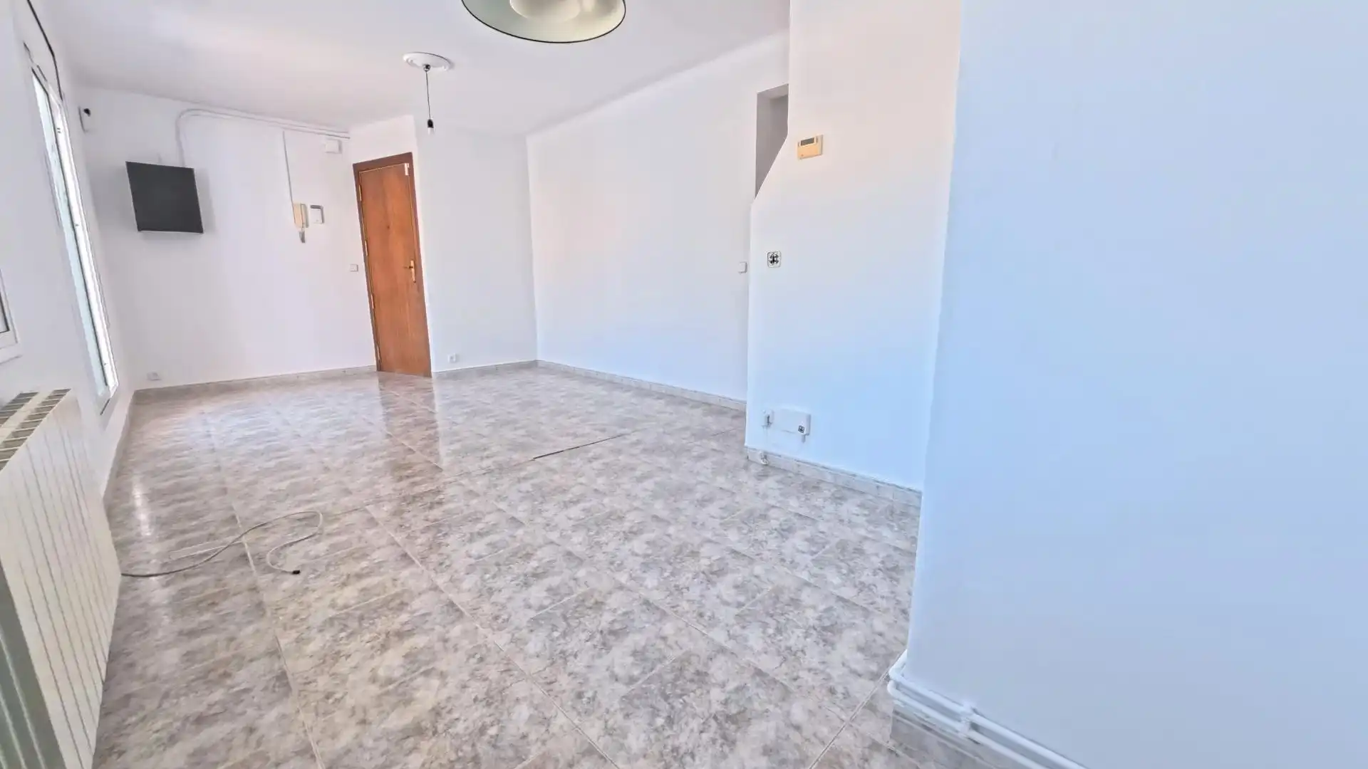 Ático en venta en Barcelona con Calefacción, Terraza y Alarma