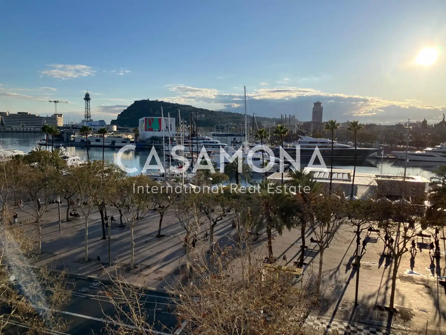 Außenansicht von Wohnungen zur Miete in Barcelona mit Klimaanlage, Heizung und Terrasse
