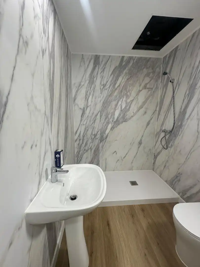 Bathroom of Flat for sale in Bilbao   with Balcony