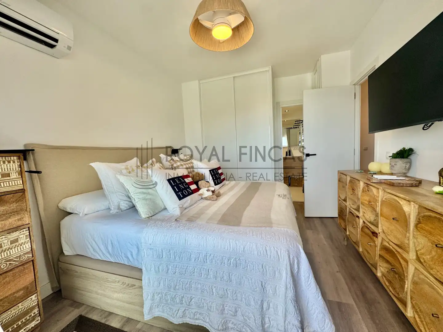 Bedroom of Detached homes for sale in Benalmádena  with Air Conditioner, Terrace and Furnished